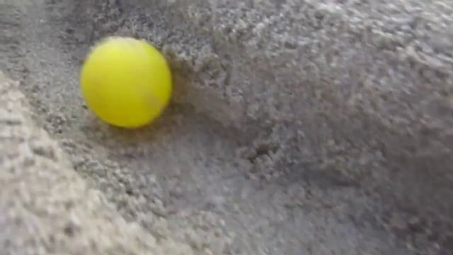 Набор Quut Cuppi (2 совочка + мячик) смотреть онлайн