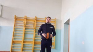 Верхний приём и передача мяча в волейболе