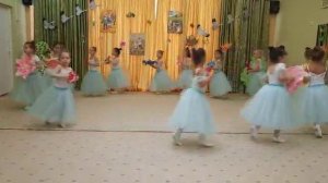 Танец- Мамина ладонь исполняет Танцевальный коллектив Изумрудный город.mp4