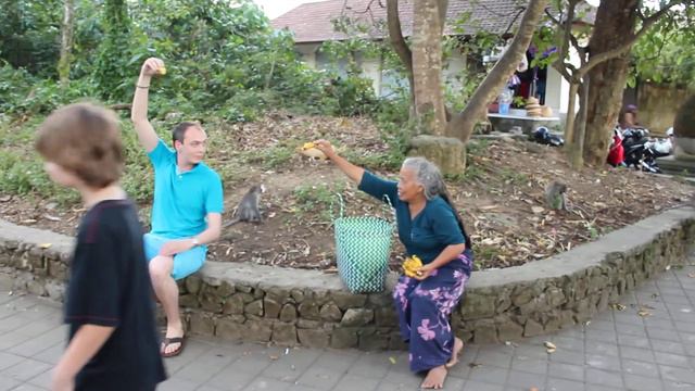 Обезьяны на острове Бали. Индонезия 2011 смотреть онлайн