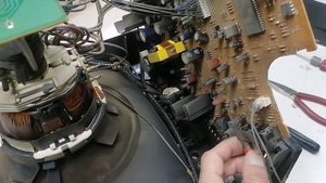 старенький пухляш, телевизор Daewoo kr14e5, нет звука