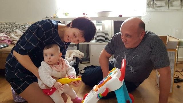 Внучка.