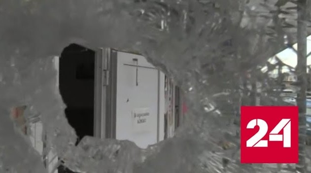 Во время обстрела осколок убил жительницу Донецка на месте - Россия 24 