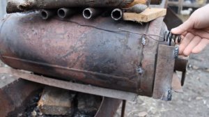 Печь длительного горения из газового баллона .
