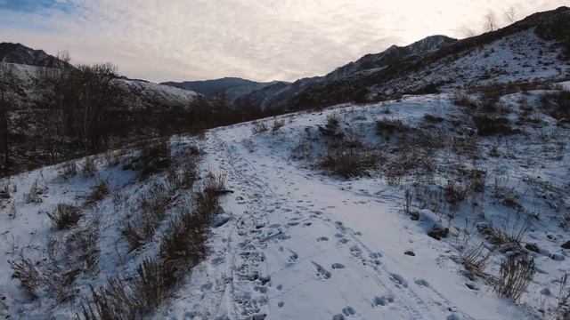 Поездка на велосипедах по Горному Алтаю в Ноябре - Ининский мост, часть Тюнгурской тропы | 1 часть смотреть онлайн