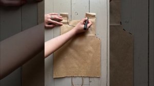 Как сделать жилетки экспедиторов из крафт пакета.