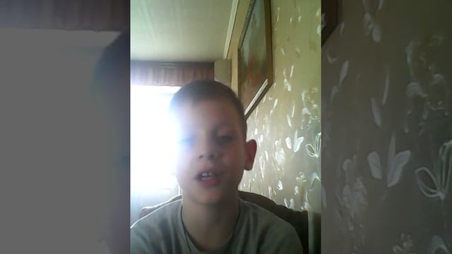 скиньте мне пожалуйста приложение в комментарии VK через которое может снимать игры на телефоне или смотреть онлайн