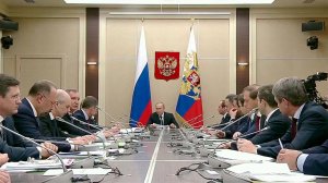 Президент на встрече с министрами обсудил жилищные темы, которые касаются миллионов россиян