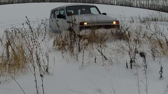 Нива 2131. СНЕЖНЫЙ ТЕСТ. СТОК. Шины И-511 шип.