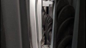 Самопроизвольно открываются двери и опускаются стеклоподъёмники на VW Polo 2003