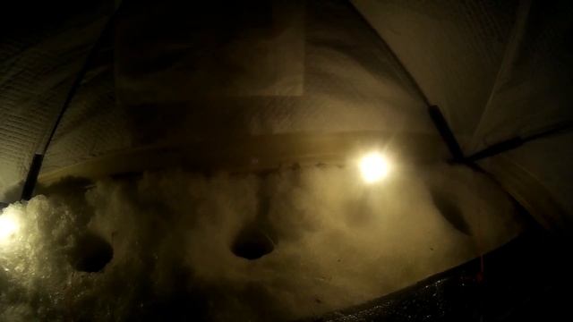 Озеро Уелги, 11 километр, карась от 200 до 500 грамм. смотреть онлайн