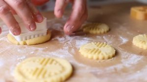 Как пользоваться штампом для печенья