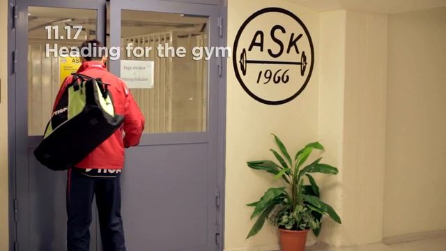 Один день из жизни суперзвезды STIGA Xu Xin смотреть онлайн