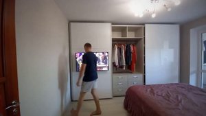 Шкаф с телевизором и встроенным столом