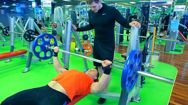 Тренировка рук с Олегом Пинаевым и тренировка ног с Алёной Мироновой смотреть онлайн