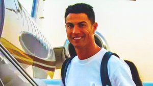 CRISTIANO RONALDO ARRIVED AT MANCHESTER and this is what happened!