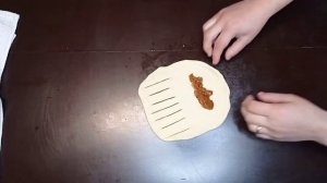 Пирожки с вареной сгущенкой.
