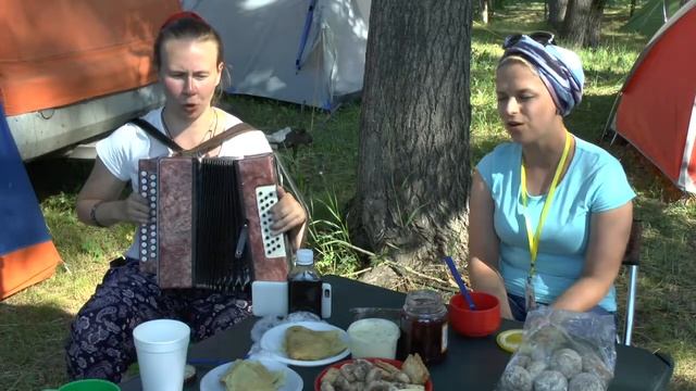 София Горбунова и Светлана Лобанова. Была весна, мы встретились случайно. смотреть онлайн