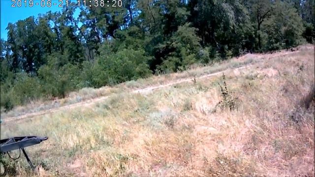 Как спасти пчелиных маток в 40 градусную жару.Вода это жизнь.Лётная пчела покинула улья. смотреть онлайн