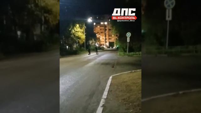 Возле военкомата по Островского кипят страсти 😁 | Благовещенск