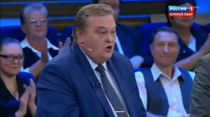 Почему нам, не скинуть ядерную бомбу на Киев?