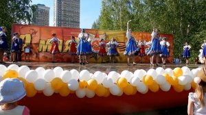 Веселый русский народный танец "Чибатуха"