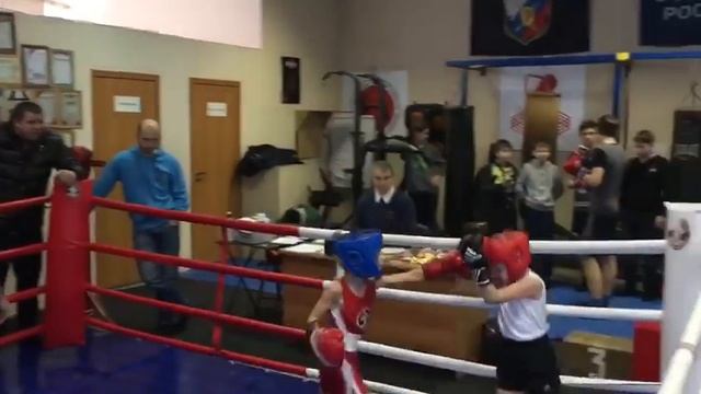 Серебряков Василий открытый ринг по Боксу 12.02.17г 1 раунд(победа) смотреть онлайн