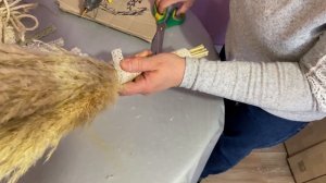 Окрашеный осветленный тростник пампасная трава сухоцветы. Декор пампасной травой