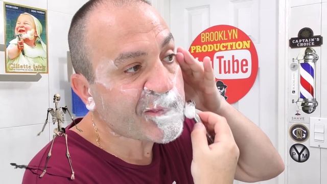 ?Двуглавый Дракон - Yaqi DUO ? А вот мыло для бритья RazoRock New York -НА ОЧЕНЬ БОЛЬШОГО ЛЮБИТЕЛЯ! смотреть онлайн