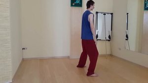 Поза обхватывания дерева и золотая черепаха