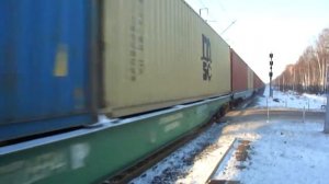 Тепловоз 2ТЭ116УД-031 с грузовым поездом