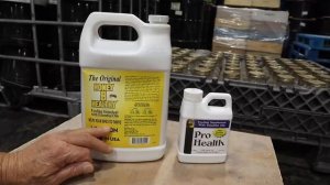 Виды кормушек для пчел в США/Добавки: что добавлять в сироп, чтобы он не забродил?(Боб Бинни)