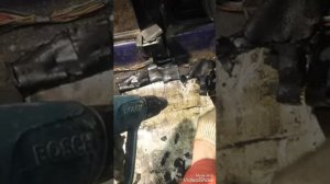 Как убрать шумоизоляцию,  удаляем битум с пола