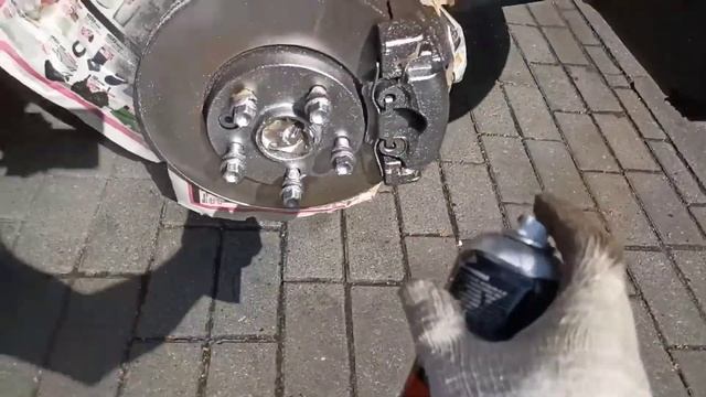 Покраска тормозных дисков и супортов  баллончиком ! Стали как новые