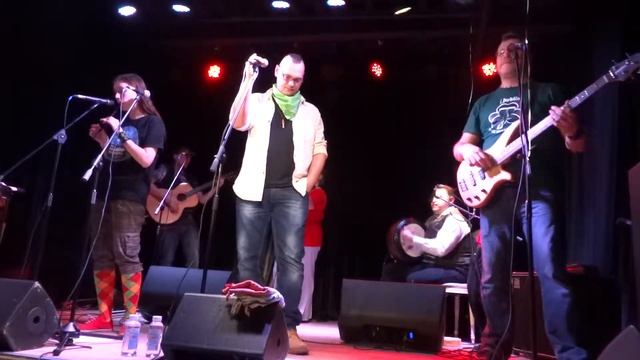 Green Crow - Полька Гастарбайка (Концерт для ушей и стульев) смотреть онлайн