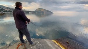 Рыбалка в Крыму на море с берега, Гурзуф, май 2022