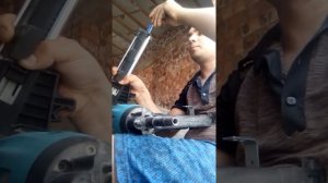 Как зарядить пневматический строительный пистолет!!