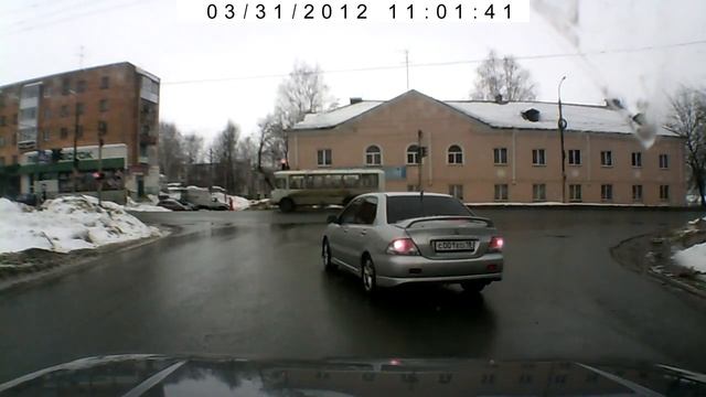 Остановка у светофора на красный смотреть онлайн