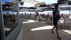 Прогулка по пляжу Тель-Авива.