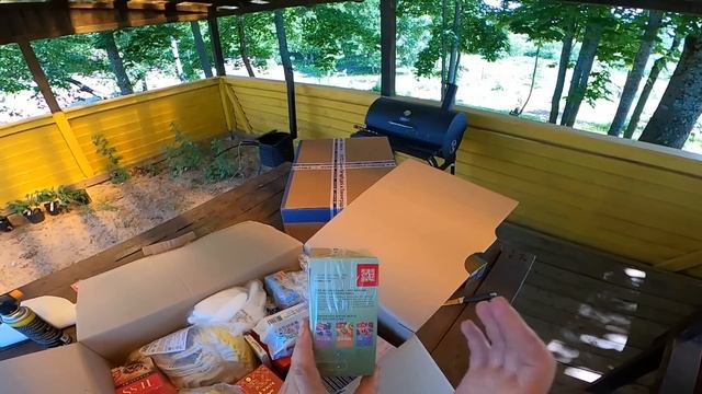 МЕГА ПОСЫЛКА ! ГУСЯТА ПЕРЕЕХАЛИ ! КОПАЮ В ЖАРУ ! [Жизнь в деревне] смотреть онлайн