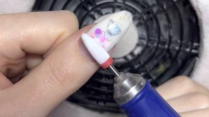 МОЖНО ЛИ ПОЛЬЗОВАТЬСЯ ПРОСРОЧЕННЫМИ ГЕЛЯМИ, ГЕЛЬ ЛАКАМИ? ЧТО ДЕЛАТЬ,ЕСЛИ ВЫШЕЛ СРОК ГОДНОСТИ У ГЕЛЯ