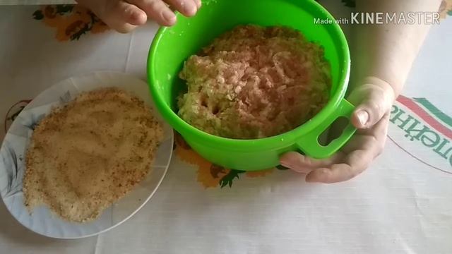 Котлетки мясные, со сложным гарниром. смотреть онлайн