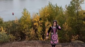 Таджикский танец. Исполняет Мадина Давлатова 9лет.