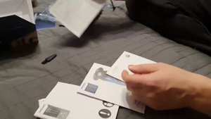 Обычная распаковка электробритвы Phillips 5000 series 5585/10 обычным человеком.