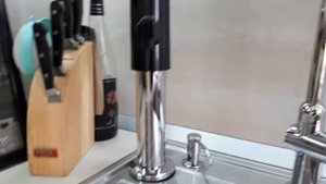 Решение по питьевой воде. Насос для бутылей.