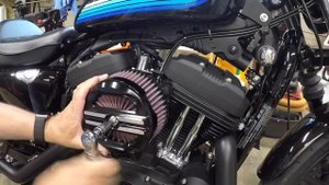CLEANING AND OILING MY HARLEY DAVIDSON SCREAMING EAGLE K&N AIR FILTER ELEMENT