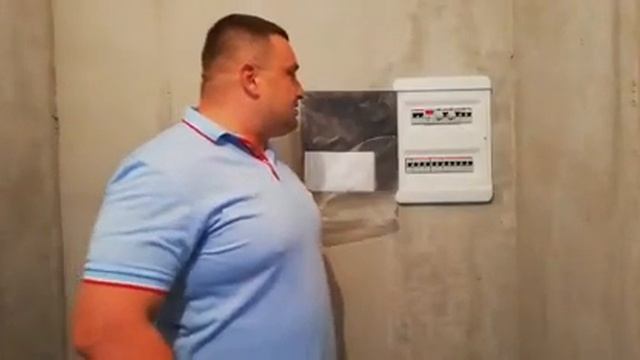 Качественный электрощит в однакомнатной квартире.