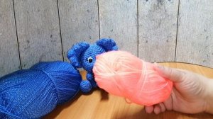 Маленький слоник крючком. Необычный цвет, прекрасный результат.