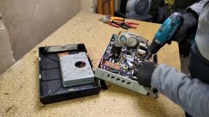 Портативный катушечный магнитофон ''Весна-3'' Разбор. Разобрать или выкинуть?