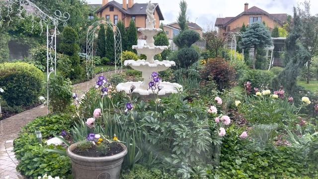 Завтрак на природе, сервирую стол под дождем .